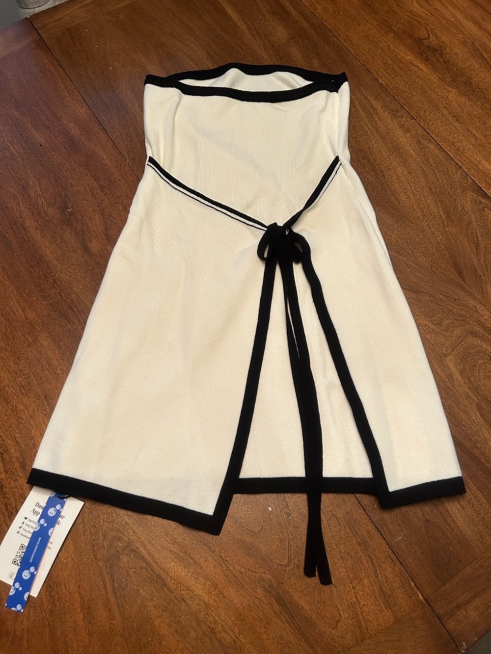 Cider White knotted knit dress with black trim